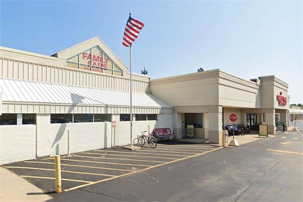 “屋顶忍者”：女子在密歇根商店招牌下隐居一年未被发现1