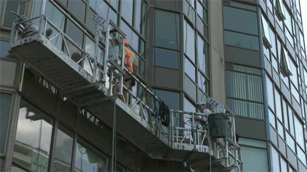 多伦多公寓业主面临 4万加元高额新窗户维修费用1 多伦多公寓业主面临 4万加元高额新窗户维修费用1