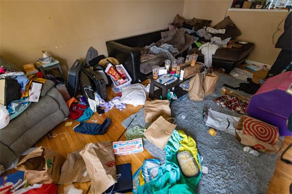 【视频】越来越多的房东在法庭分享房客的恐怖事件1 【视频】越来越多的房东在法庭分享房客的恐怖事件1