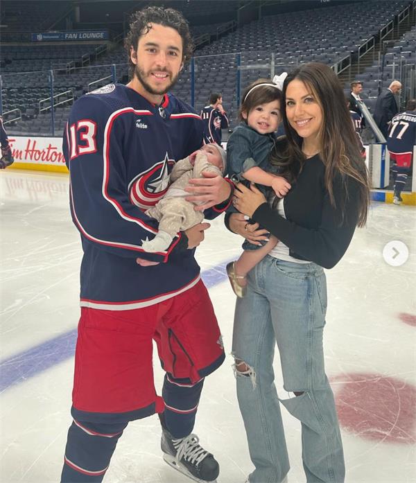 【人物故事】“你很完美” 约翰尼·高德罗的遗孀梅雷迪思发文悼念1