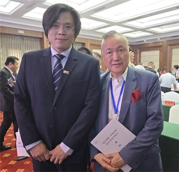 “一带一路”侨商合作发展大会在重庆开幕 -加拿大加中贸促会会长、加雄集团总裁陆炳雄受邀出席会议9