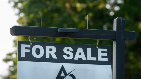 由于房屋销售继续 “维持现状” CREA 下调了 2024 年房地产市场预测1