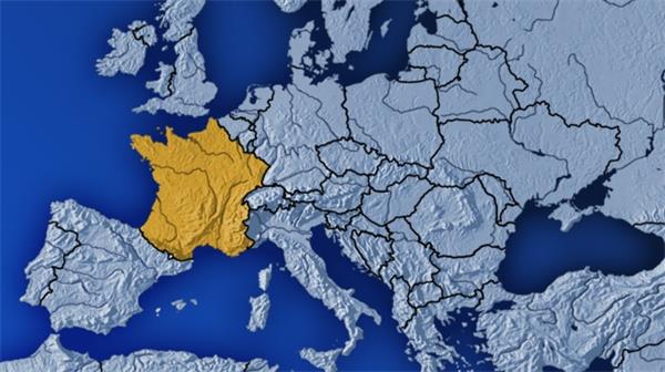 前房主失踪 15 年后，新房主在阁楼发现骨架1