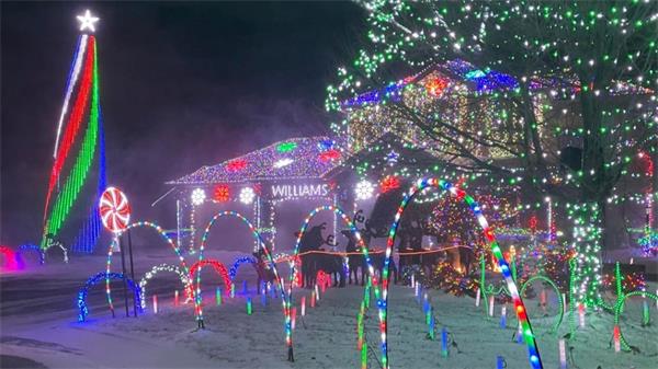 “感觉不像家” 安省一家人因圣诞灯法规而卖掉了房子3 “感觉不像家” 安省一家人因圣诞灯法规而卖掉了房子3