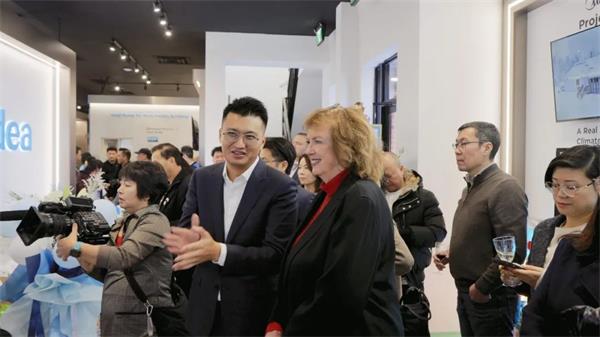 全球家用电器巨头-美的集团加拿大旗舰店隆重开业8