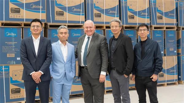 全球家用电器巨头-美的集团加拿大旗舰店隆重开业17