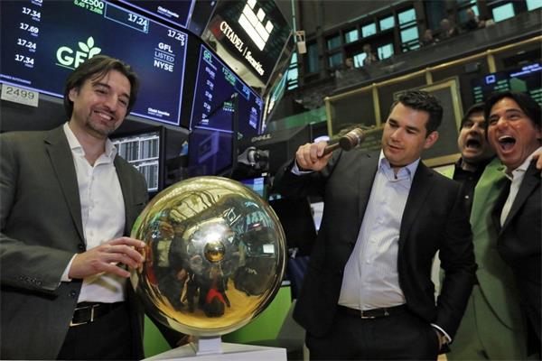 加拿大收入最高的首席执行官是谁?他们的收入是多少?1 加拿大收入最高的首席执行官是谁?他们的收入是多少?1