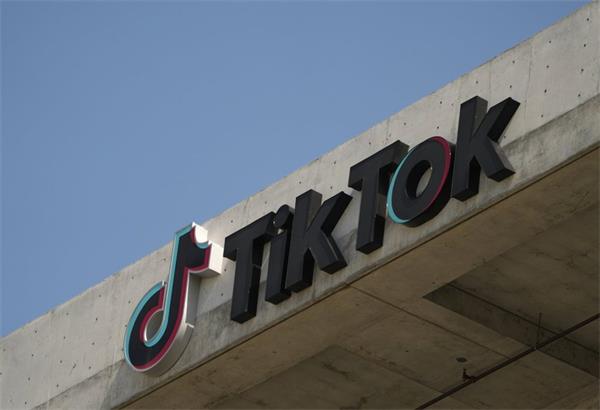 美国禁止 TikTok 前,加拿大人纷纷使用中国“RedNote” 小红书1 美国禁止 TikTok 前,加拿大人纷纷使用中国“RedNote” 小红书1