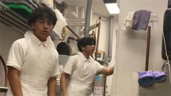 【人物故事】我当时是一名高中生，有一份全职工作。我的财务目标是有代价的1