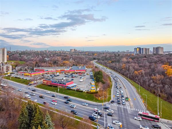 多伦多一个待开发的购物中心开价1加元，无人问津1