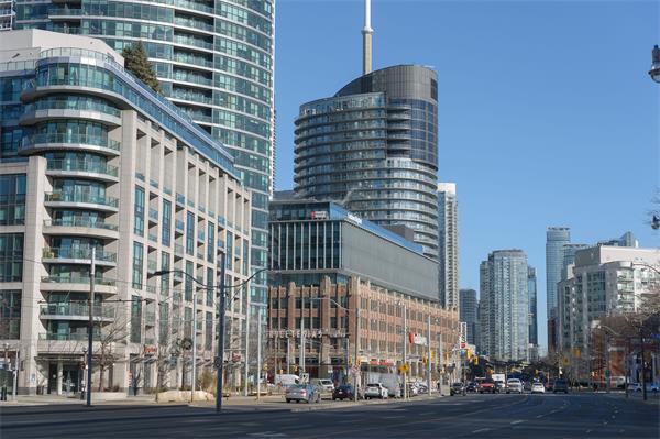 多伦多租金价格持续下跌,目前已降至多年来的最低水平1 多伦多租金价格持续下跌,目前已降至多年来的最低水平1