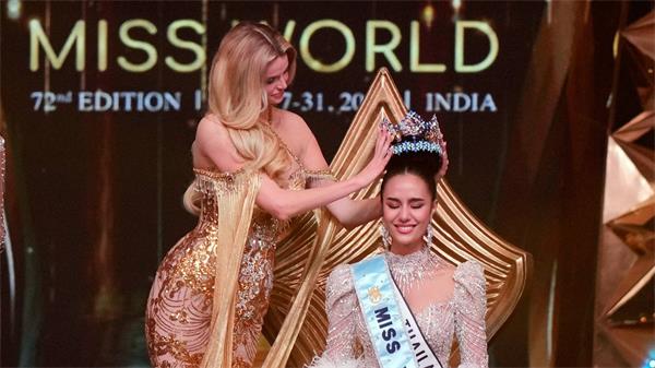 来自泰国的 Opal Suchata Cchangsri 荣获 2025 年世界小姐桂冠2 来自泰国的 Opal Suchata Cchangsri 荣获 2025 年世界小姐桂冠2