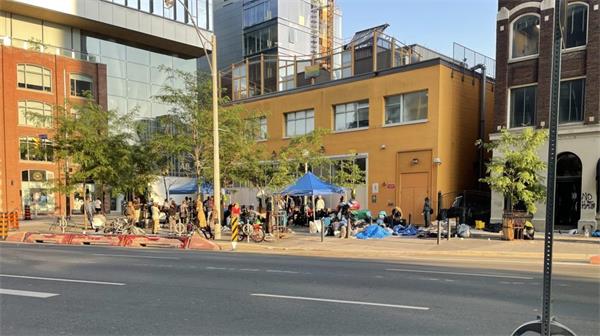 多伦多市政府遭难民起诉,庇护所“空着也不收人”涉嫌歧视2 多伦多市政府遭难民起诉,庇护所“空着也不收人”涉嫌歧视2