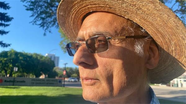 【人物故事】当我开始失明时，生活感觉很黑暗。一个陌生人让我看到了更光明的未来1