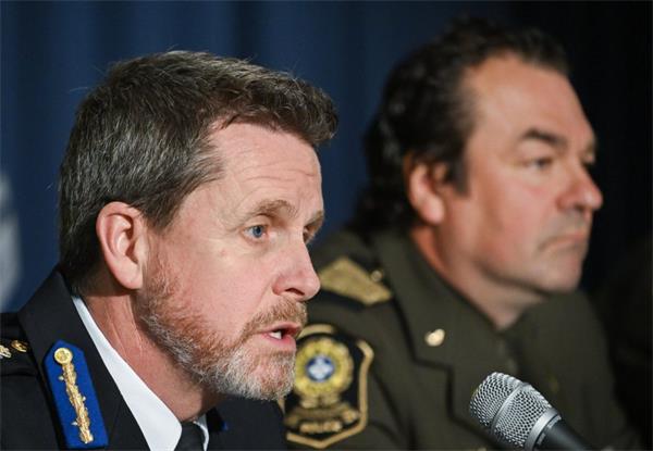 蒙特利尔警方在针对意大利黑手党的大规模行动中逮捕了多名嫌疑人1
