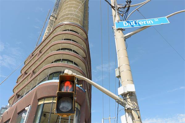 新建公寓锐减22%,多伦多公寓市场跌至20年来最低点,已无人再建1 新建公寓锐减22%,多伦多公寓市场跌至20年来最低点,已无人再建1