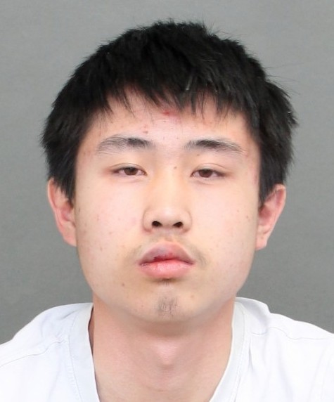 多伦多警方正在寻找网上购物抢劫案的华裔嫌疑人1 多伦多警方正在寻找网上购物抢劫案的华裔嫌疑人1