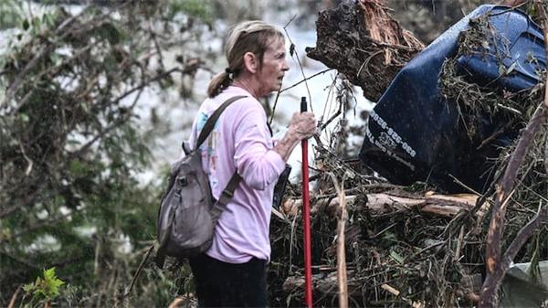 德克萨斯州仍有数十人失踪，其中包括年轻的露营者，洪水可能进一步蔓延1