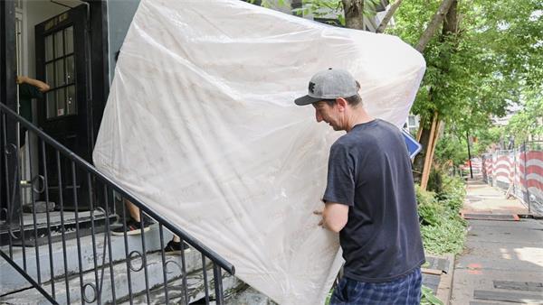 全国各大城市租金下跌，但租房压力依旧，哪些城市最严重1