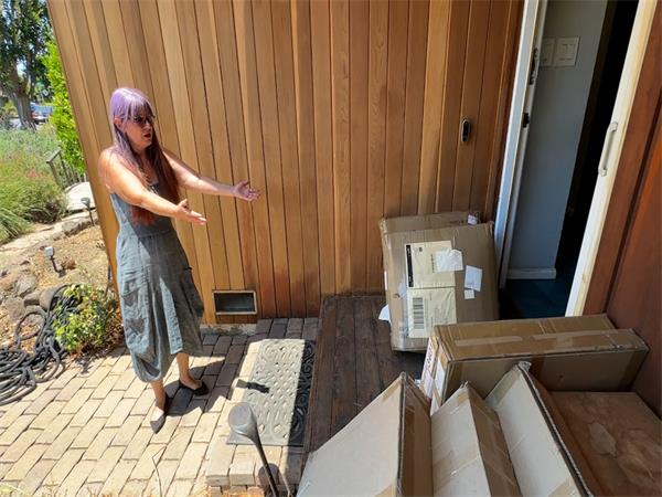 上百个包裹一年狂寄堆满整个车库，根源竟是一家中国网店2