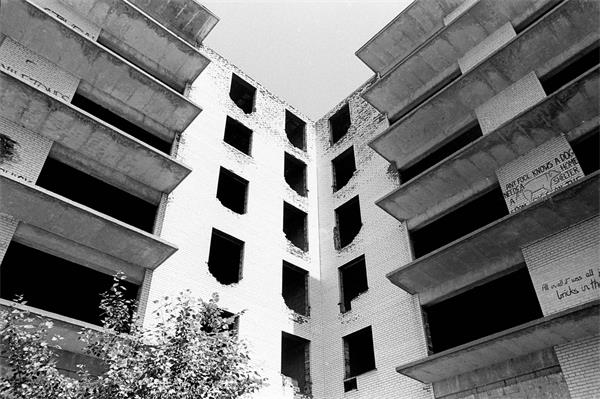 多伦多“湾景幽灵”：一座废弃建筑如何困扰城市二十年1