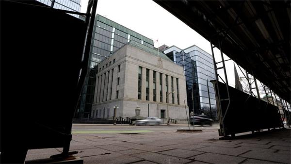 加拿大央行维持利率不变，经济显现韧性但贸易不确定性持续施压1