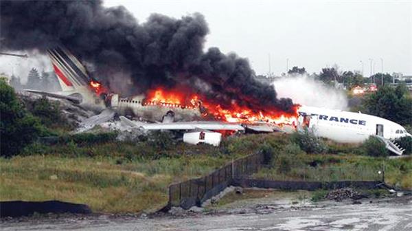 法航358空难20周年:309人奇迹生还,他们现在过得如何?1 法航358空难20周年:309人奇迹生还,他们现在过得如何?1