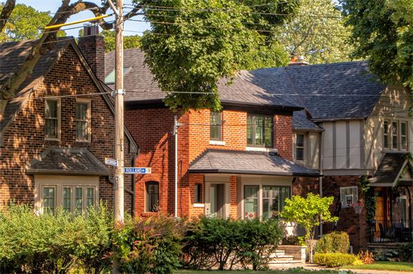 多伦多房地产市场低价抄底潮来袭,7 月成交量创三年新高1 多伦多房地产市场低价抄底潮来袭,7 月成交量创三年新高1