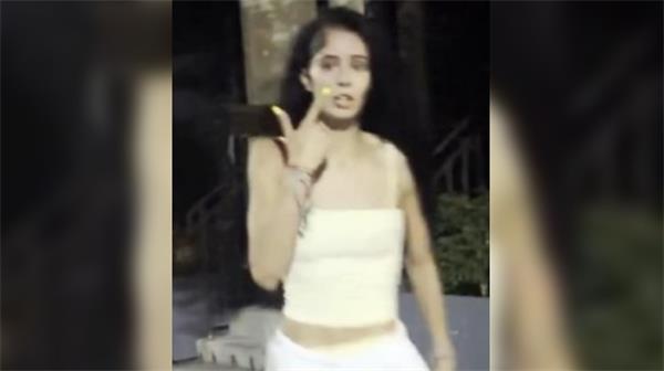 多伦多市中心发生持刀伤人事件,一名 18 岁女子因谋杀未遂被通缉1 多伦多市中心发生持刀伤人事件,一名 18 岁女子因谋杀未遂被通缉1