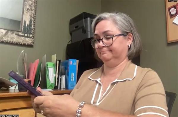 加拿大人表示税务局无人接听他们的电话。工会表示情况只会更糟2