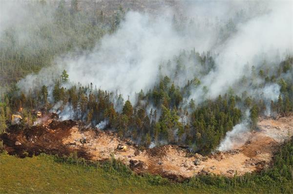 新斯科舍省的野火失控了，可能还会燃烧一个月1