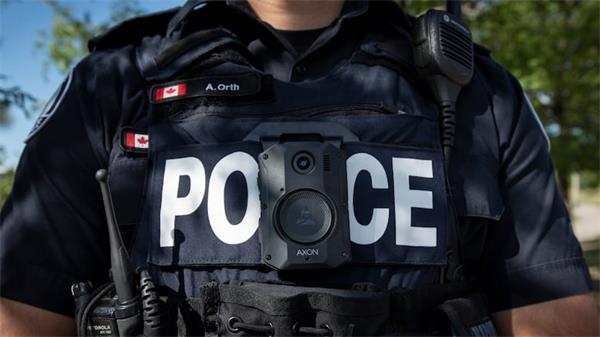 多伦多警官因令人震惊的随身摄像头视频曝光而承认刑事指控1
