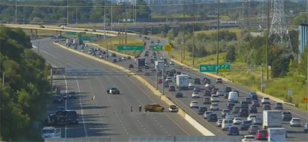 401 号高速公路上发生街头赛车事故,造成 1 人死亡,3 人受伤1 401 号高速公路上发生街头赛车事故,造成 1 人死亡,3 人受伤1