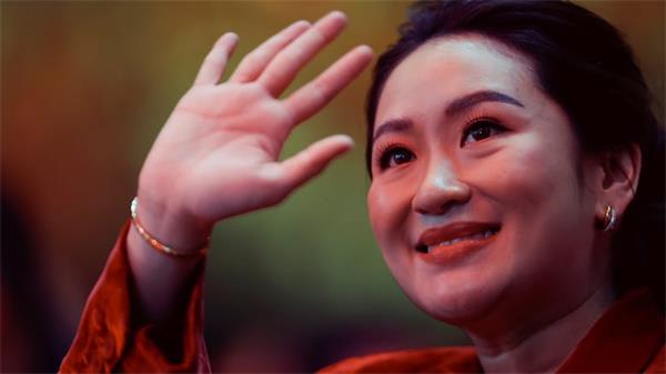 泰国总理帕东丹·西那瓦因电话泄密被勒令免职 1