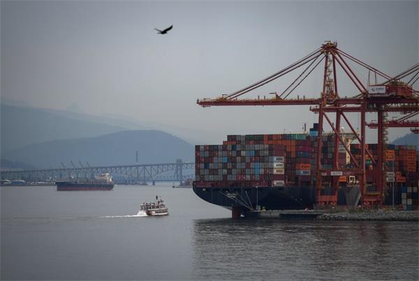 加拿大统计局报告称7月份商品贸易逆差达49亿加元1