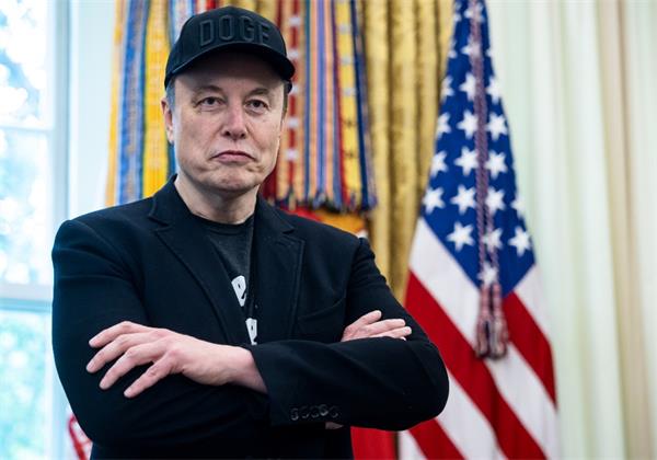 伊隆·马斯克可能成为世界首位万亿富翁1