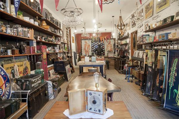 多伦多几家独特的古董商店1