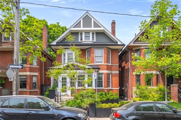 多伦多这条令人垂涎的街道上最大的房屋之一在出售,价值 300 万加元1 多伦多这条令人垂涎的街道上最大的房屋之一在出售,价值 300 万加元1