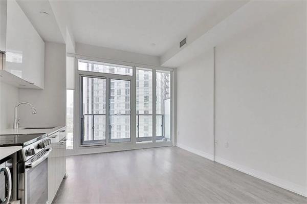 多伦多市中心现在有 10 套不到 40 万加元就能买到的公寓2 多伦多市中心现在有 10 套不到 40 万加元就能买到的公寓2