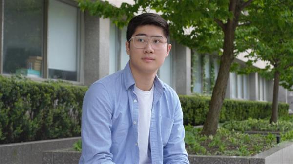 与聊天机器人的长时间交谈导致这些人患上“人工智能精神病”1 与聊天机器人的长时间交谈导致这些人患上“人工智能精神病”1