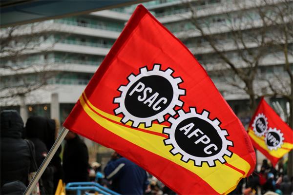 PSAC推动禁止无薪实习：做了工作就应该得到报酬2