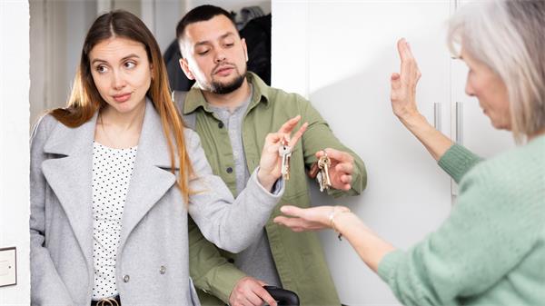 租客如何应对房东突然要卖房？维权与搬家教你轻松应对1