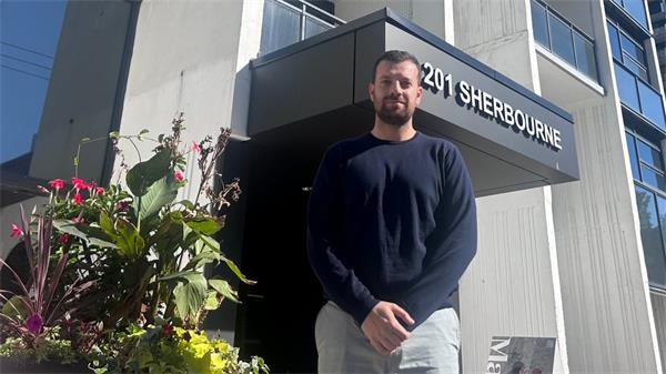 多伦多租户因泳池被废弃赢得120万加元和解金，创下罕见维权案例1