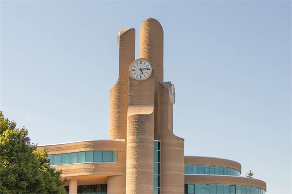 新法案要求加拿大终止夏令时1