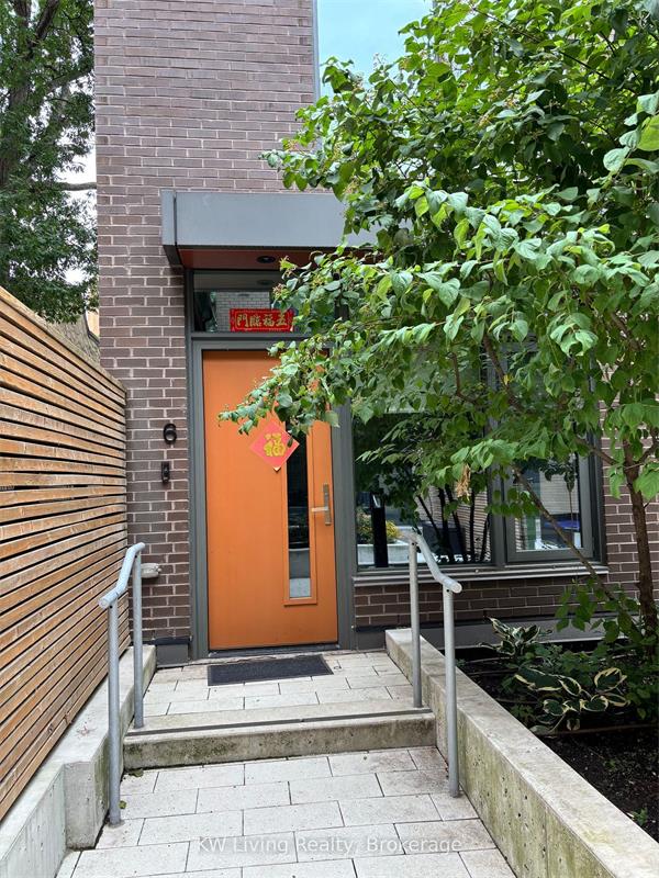 市中心地铁口奢华联排 | 拎包入住，尽享繁华与宁静的平衡1