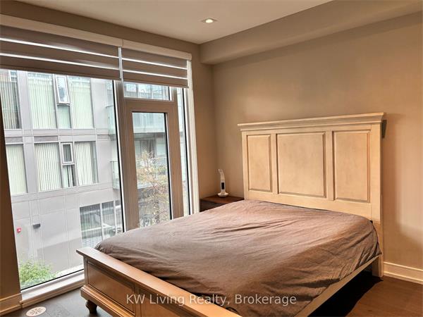 市中心地铁口奢华联排 | 拎包入住，尽享繁华与宁静的平衡4