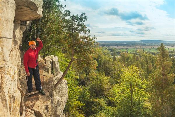 枫叶与峭壁之间,Rattlesnake Point 安省最壮阔的秋色在这里1 枫叶与峭壁之间,Rattlesnake Point 安省最壮阔的秋色在这里1
