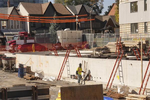 CMHC 报告称 9 月份住房开工率同比上升1