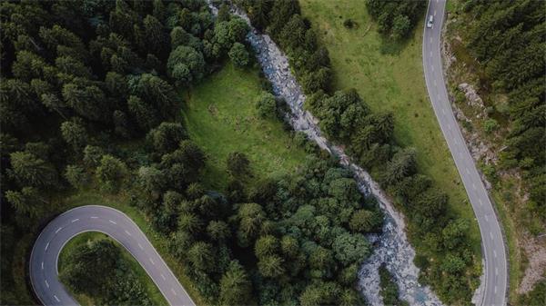 藏在山谷里的秋天，不拥挤、不喧闹的赏枫地：Mono Cliffs 的静谧自然魅力2