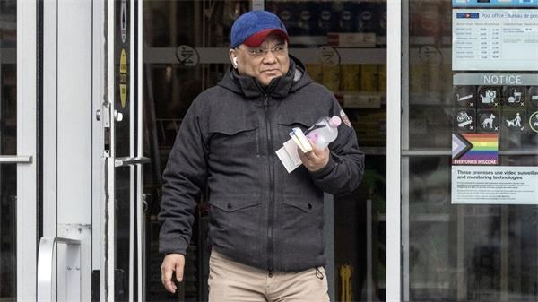 涉嫌贩毒的华裔厨师肯尼斯·罗谋杀案审判推迟至 2026 年春季1 涉嫌贩毒的华裔厨师肯尼斯·罗谋杀案审判推迟至 2026 年春季1